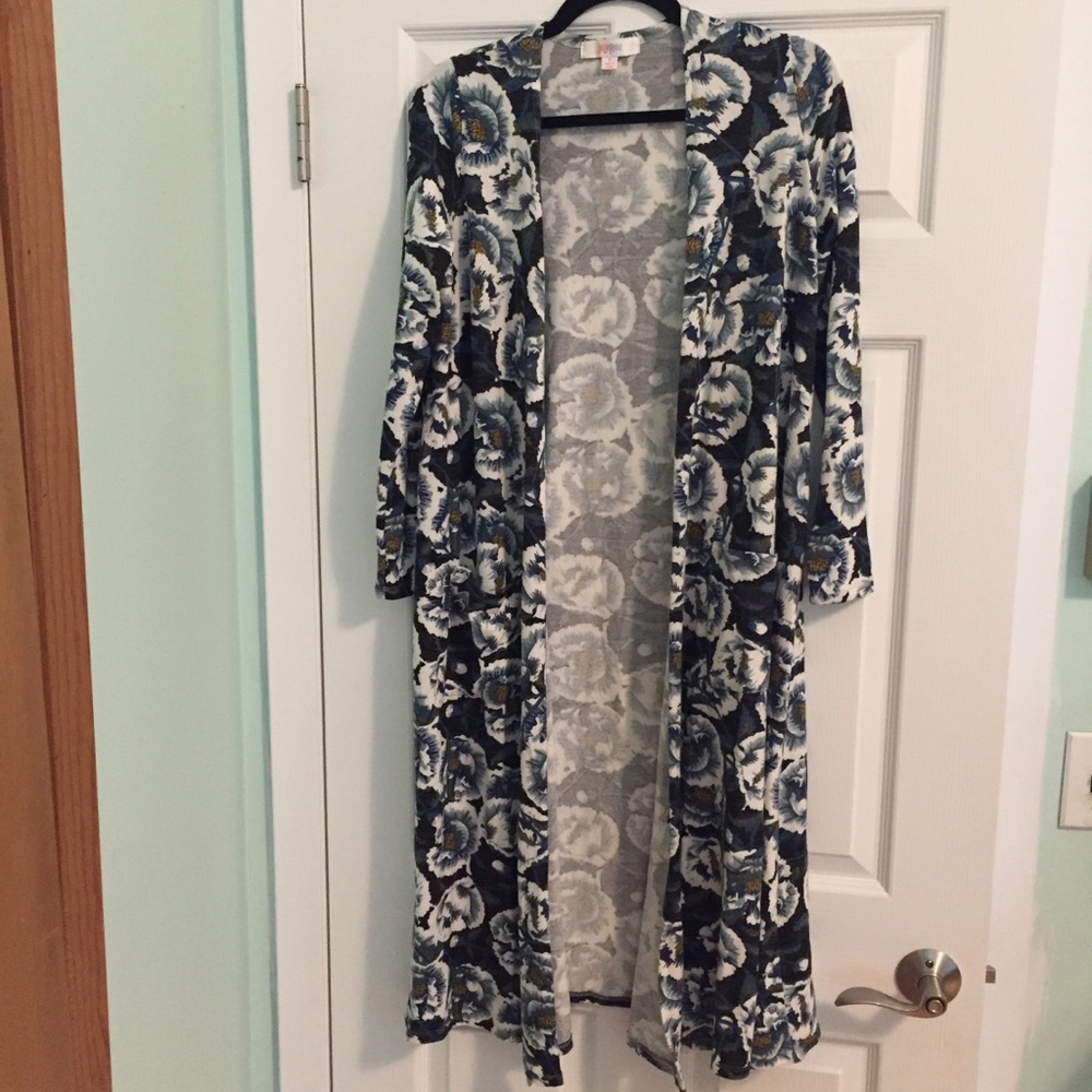 LuLaRoe Sarah cardigan
